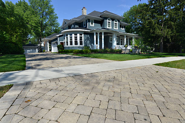 Best Driveway Paving Contractor  in Sneedville, TN